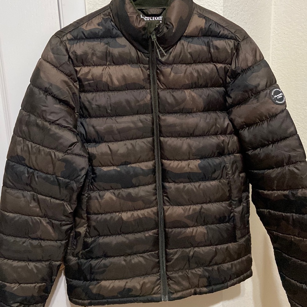 BRAND NEW Abercrombie and Fitch Men’s Puffer Jacket